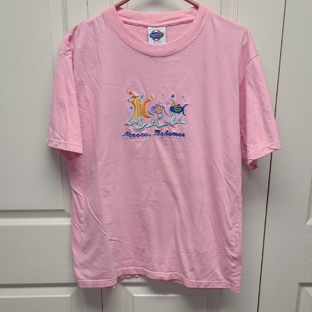 Resortwear Embroidered Fish Nassau Bahamas Pink Women's Tee L